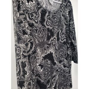 Bon Worth Women's Top Black & White Paisley Top Size M 3/4‎ Sleeves Blouse Top